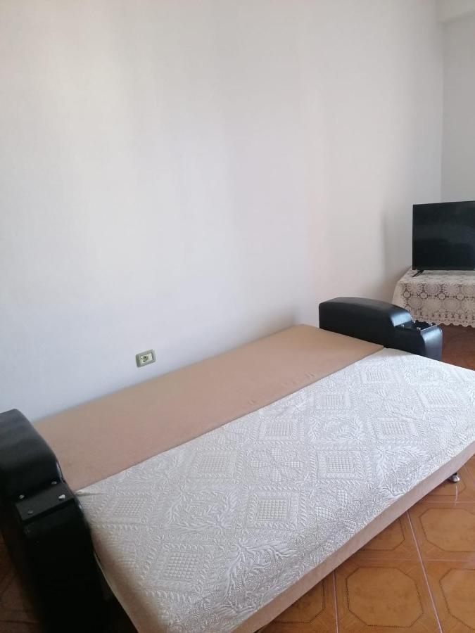 Appartamento Incantevole Con Posto Auto Privato Vlorë Exterior foto